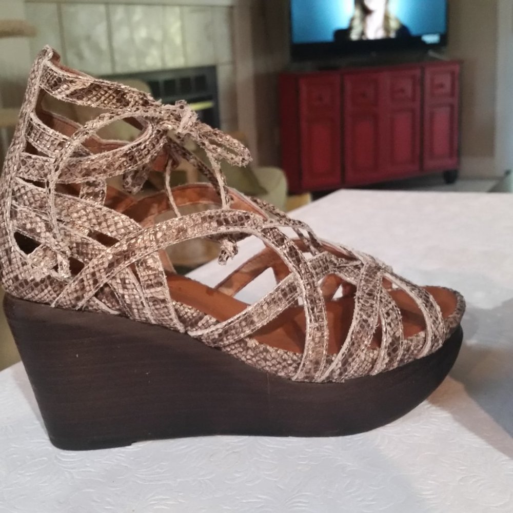 Gentle Souls - Joy strappy glitter  wedge size 7.5